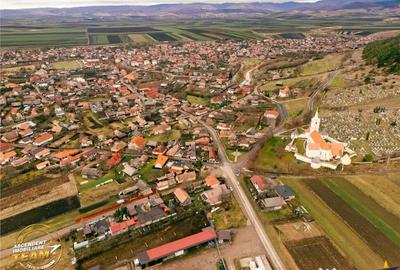 Casă cu 3 camere cu Teren 1032 Mp în Sânzieni