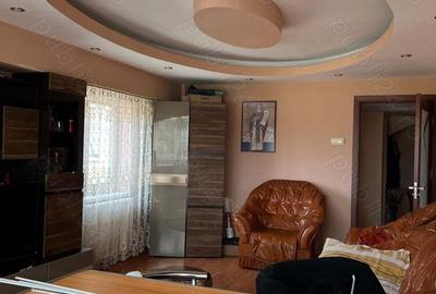 Vand apartament cu 4 camere, zona centrala - 3