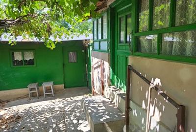 Casă cu 4 camere în Ulmu - 1