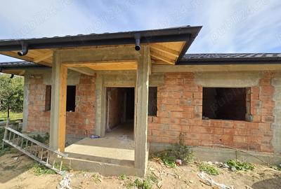 Casă cu 5 camere în Central - 1