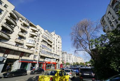 Spațiu comercial, de 100 mp, în P-ța Sfânta Vineri - 10