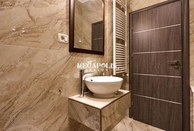 Apartament cu 3 camere decomandat în Tractorul - 20