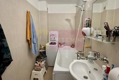 2 camere de vanzare Sebastian - Novaci - 5