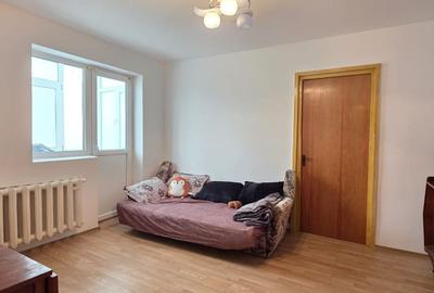 Apartament cu 2 camere nedecomandat, mobilat în Tomis III