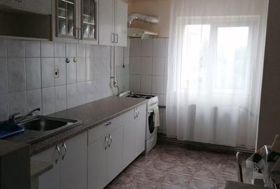 Apartament cu 3 camere decomandat în Central - 1