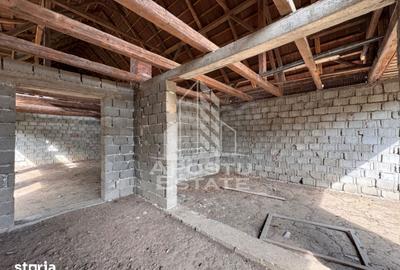 Casă cu Teren 1439 Mp în Central - 13