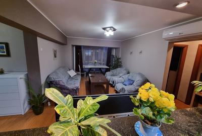 Apartament cu 4 camere semidecomandat, mobilat în CET - 9
