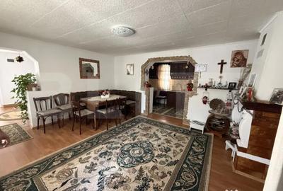 Casă cu 3 camere cu Teren 6325 Mp în Central - 3