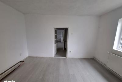 Casă cu 2 camere cu Teren 400 Mp în Exterior Vest - 4