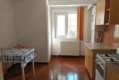 Apartament cu 2 camere decomandat în Aradului - 2