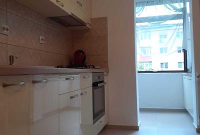 Apartament cu 3 camere decomandat în Central - 4