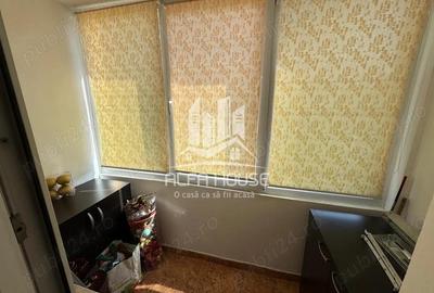 Inchiriez 2 camere confort 2 zona Intim - 6