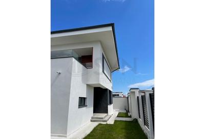 Casă individuală cu 5 camere cu Teren 500 Mp în Central - 2