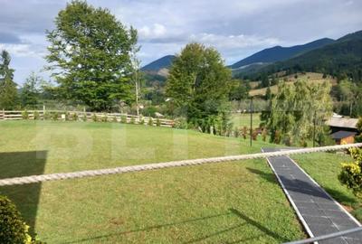 Casă cu 4 camere cu Teren 3450 Mp în Central