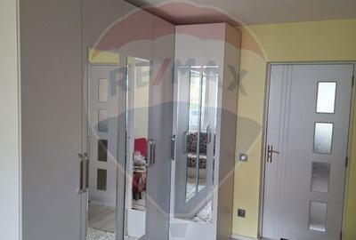 Apartament cu 3 camere, mobilat în Central - 9