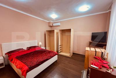 Casă cu 8 camere cu Teren 200 Mp în Central - 1