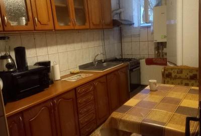 Apartament cu 2 camere decomandat în Obor