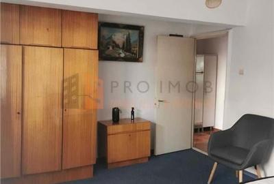 Garsoniera cf 1 decomandata zona Unirii Sud