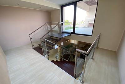 VILA CU 5 CAMERE zona Mircea Cel Batran - 18