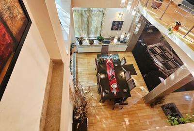 Duplex cu 9 camere cu Canalizare în Albert - 17