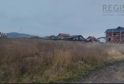 Teren de 700 mp, în Sânpetru - 2