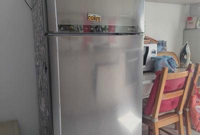 Apartament cu 3 camere decomandat în Cățelu - 2