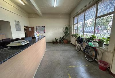 Vand spatiu comercial,actualmente POSTA din Chisineu Cris, din centru. - 8