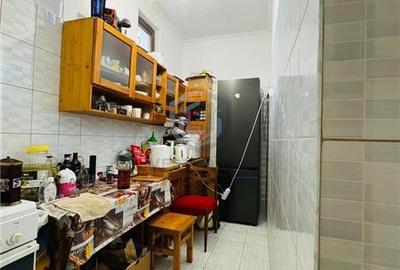 Casa singur in curte cu acces auto si teren  Ultracentral - 4