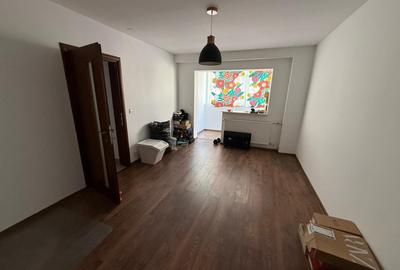 Dristor metrou,bl.reabilitat 1982,decomandat,AC,bucatarie mare confort 1 sporit - 2