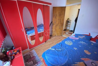 Apartament cu 3 camere semidecomandat, mobilat în Rahova - 12