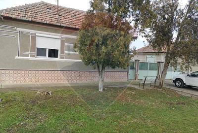 Casa / Vila cu 7 camere de vanzare