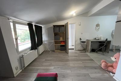 Garsonieră decomandată în Complex Studențesc