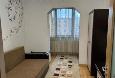 Apartament cu 3 camere situat in zona Astra - 2
