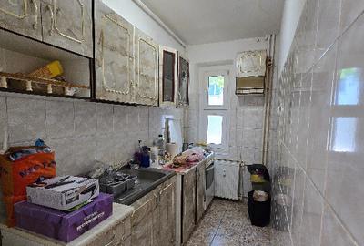 Garsoniera Piata Sudului, Anton Bacalbasa, metrou, parter, bloc 1985, - 3