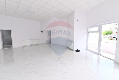 Casă cu 14 camere cu Teren 360 Mp în Central - 27