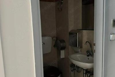 Inchiriem spatiu comercial in militari residence - 1