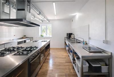 Hotel/Pensiune, de 636 mp, în Exterior Est - 7