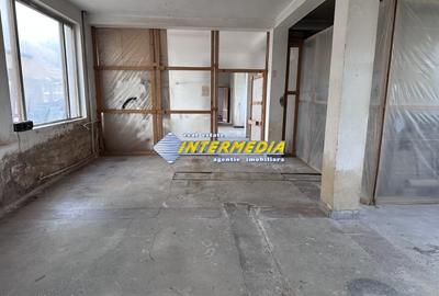 Spațiu industrial, de 250 mp, în Central - 5