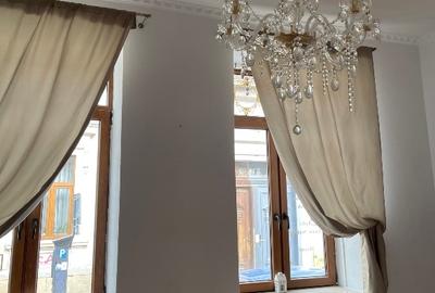 Casă individuală cu 5 camere cu Canalizare în Central - 2