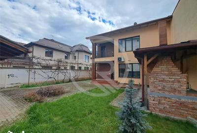 Casă cu 5 camere cu Canalizare în Gheorgheni