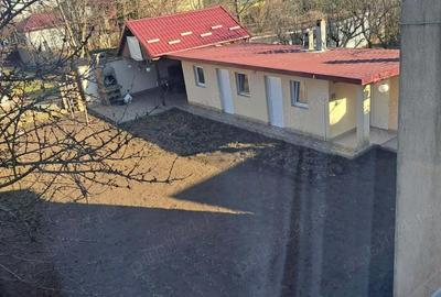 Casă cu Teren 1000 Mp în Central