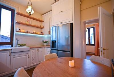 FILM! Eleganta si confort, in cetatea istorica a Brasovului, vedere spre Tampa - 22