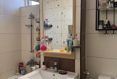 Apartament cu 3 camere semidecomandat, mobilat în Drumul Taberei - 2