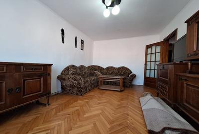 Apartament cu 3 camere decomandat, mobilat în Lipovei - 16