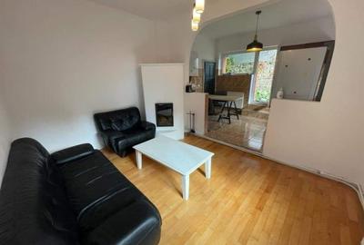 Casă individuală cu 4 camere cu Canalizare în Central - 2