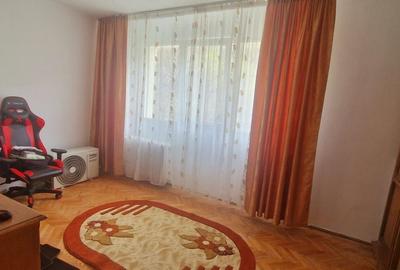 Vanzare Apartament 3 camere - la 10 min Aparatorii Patriei