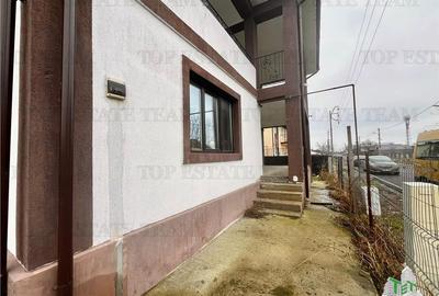 Casă cu 8 camere cu Canalizare în Lumina - 18