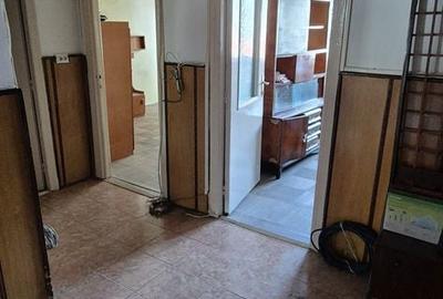Apartament cu 3 camere decomandat în Central - 1