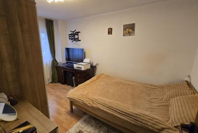 Apartament cu 3 camere decomandat în Micro 5 - 2