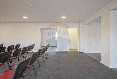 Casă cu 7 camere cu Teren 1400 Mp în Stupini - 25